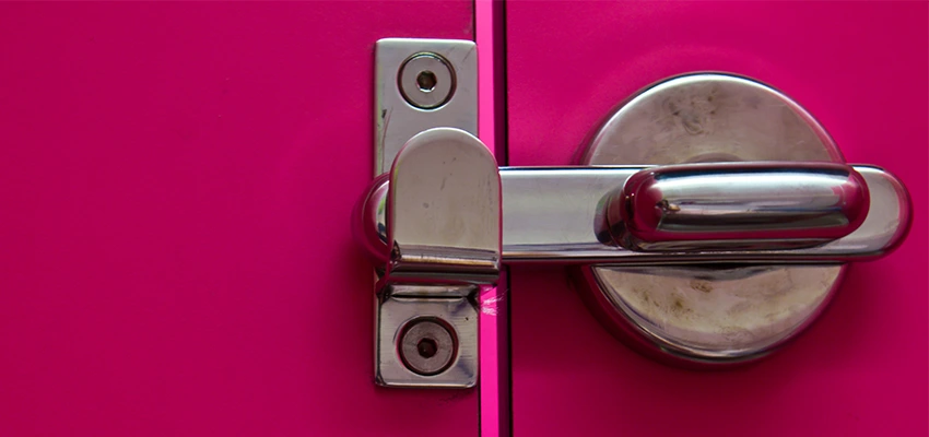 Childproof Gate Lock in Signal Hill, California
