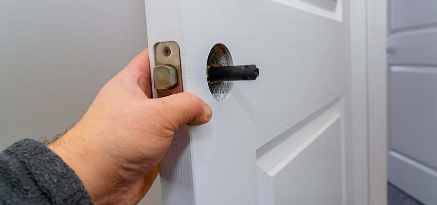 Nighttime Locksmith For Lock Repair in Signal Hill, CA