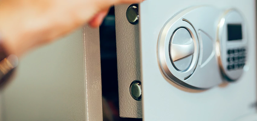 Fingerprint Safe Openers in Signal Hill, CA