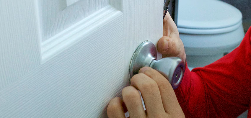 Vintage Door Knob Replacement in Signal Hill, CA